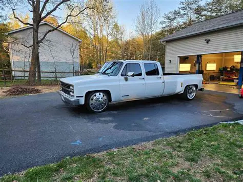 1991 Chevrolet R3500 photo