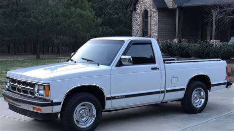 1991 Chevrolet S10 pickup photo