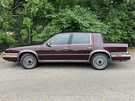 1991 Chrysler New yorker photo