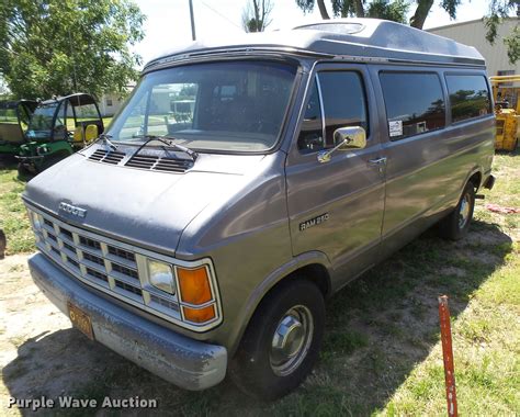 1991 Dodge B250 photo