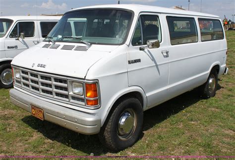 1991 Dodge B350 engine