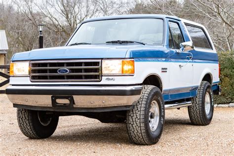 1991 Ford Bronco photo