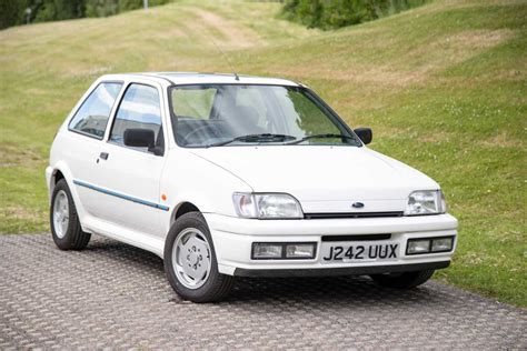 1991 Ford Fiesta photo