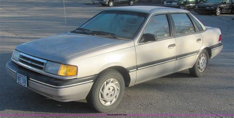 1991 Ford Tempo photo