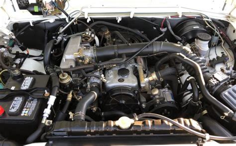 1991 Isuzu Trooper engine