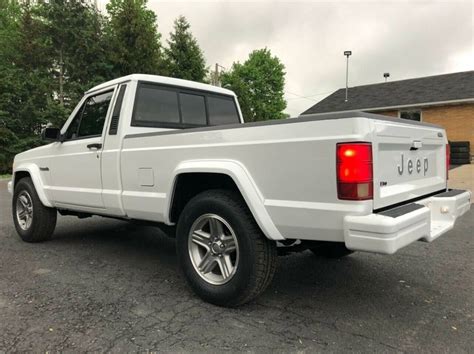 1991 Jeep Comanche photo