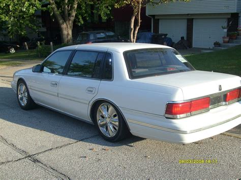 1991 Lincoln Continental photo