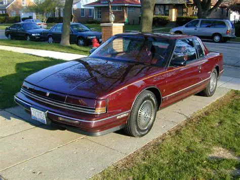 1991 Oldsmobile Toronado photo