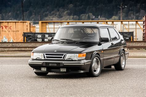 1991 Saab 900 photo