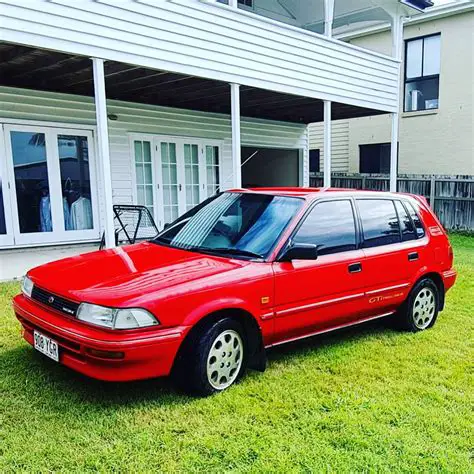 1991 Toyota Corolla photo