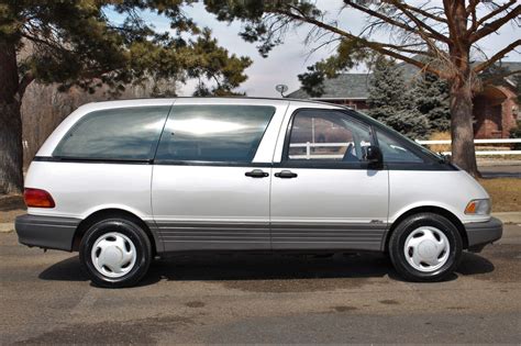 1991 Toyota Previa photo