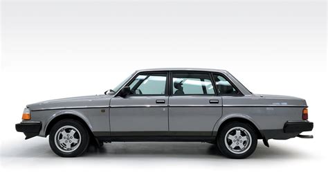 1991 Volvo 240 photo