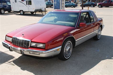 1992 Buick Riviera photo