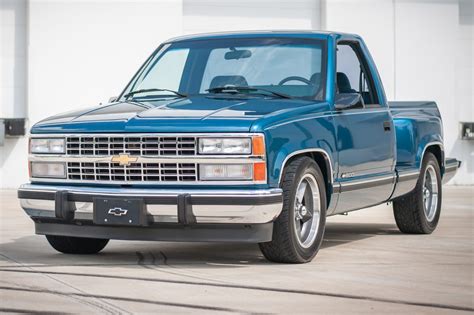 1992 Chevrolet Chevrolet truck photo