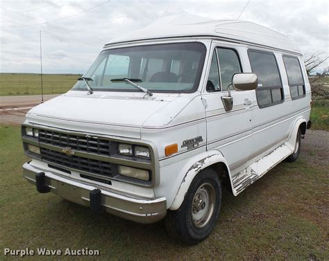 1992 Chevrolet Chevy van g20 photo