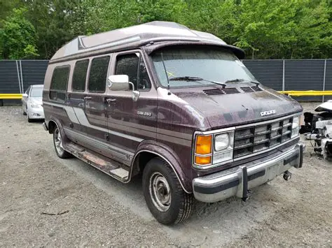 1992 Dodge B250 engine