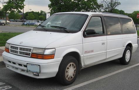 1992 Dodge Grand caravan photo