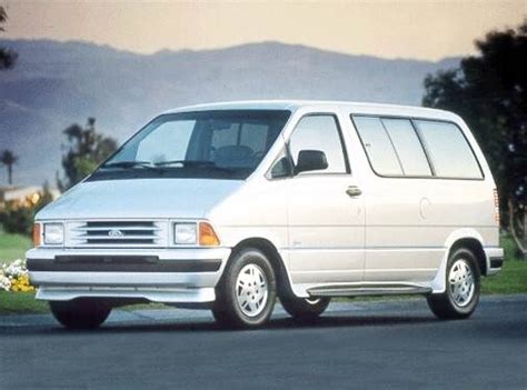 1992 Ford Aerostar photo