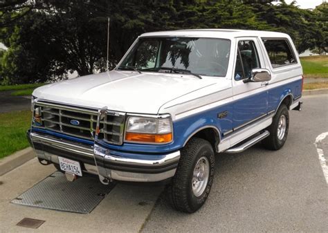 1992 Ford Bronco photo