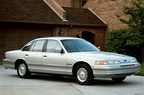 1992 Ford Crown victoria photo