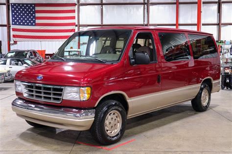 1992 Ford E-150 photo