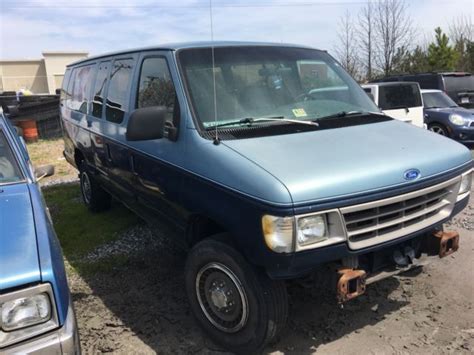 1992 Ford E-350 photo