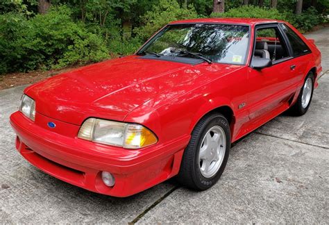 1992 Ford Mustang photo