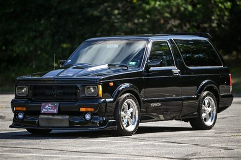 1992 Gmc Typhoon photo