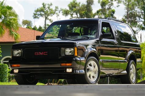 1992 Gmc Typhoon photo