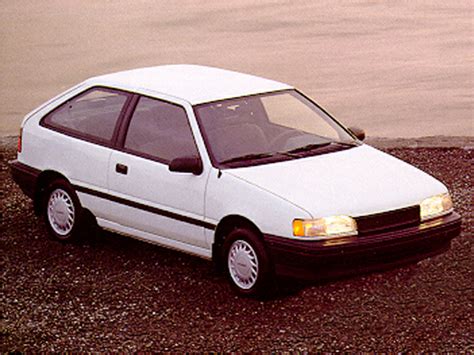 1992 Hyundai Excel photo