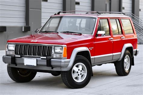 1992 Jeep Cherokee photo