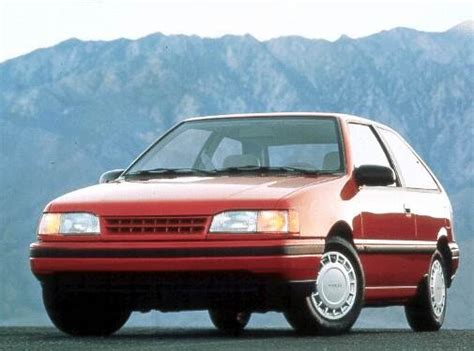 1992 Mitsubishi Precis photo