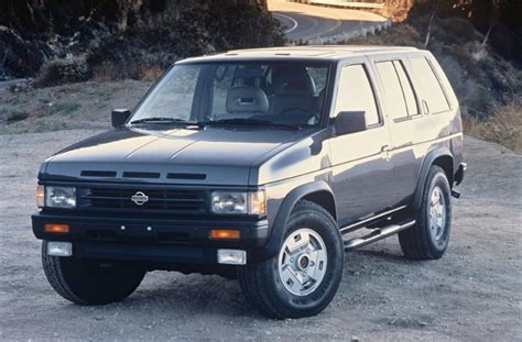 1992 Nissan Pathfinder photo