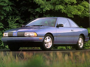 1992 Oldsmobile Achieva photo