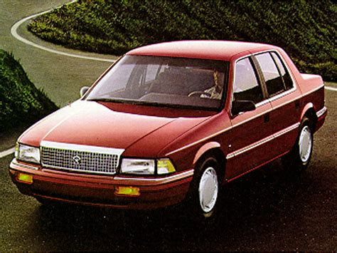 1992 Plymouth Acclaim photo