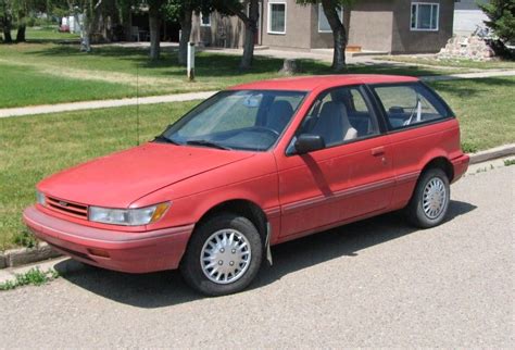 1992 Plymouth Colt photo