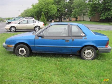 1992 Plymouth Sundance photo