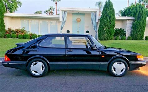 1992 Saab 900 photo