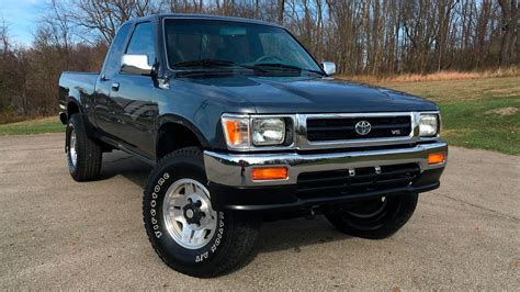 1992 Toyota Pickup photo