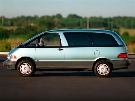 1992 Toyota Previa photo