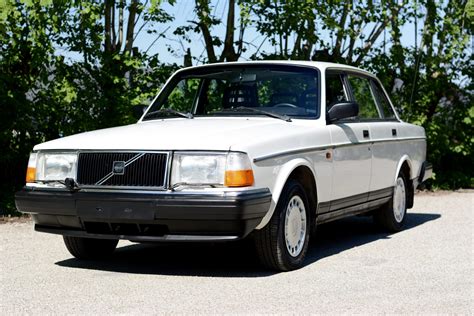 1992 Volvo 244 photo