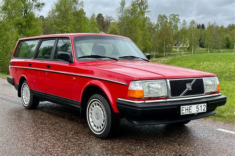 1992 Volvo 245 photo