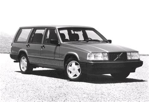 1992 Volvo 940 photo