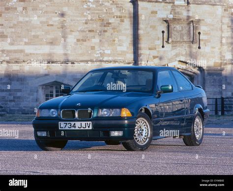 1993 Bmw 318 photo