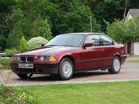 1993 Bmw 318is photo