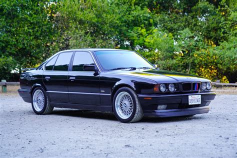 1993 Bmw 525 photo