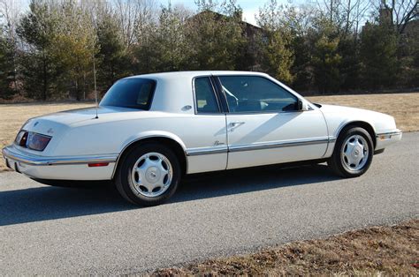 1993 Buick Riviera engine