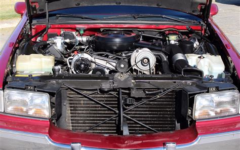 1993 Cadillac Brougham engine