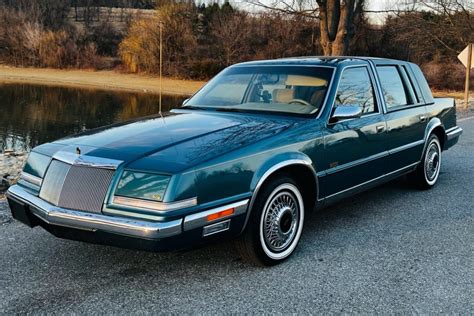 1993 Chrysler Imperial photo