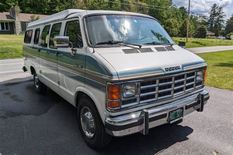 1993 Dodge B350 photo